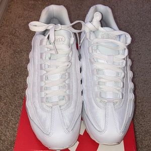 White Nike Air Max ‘95 (GS)